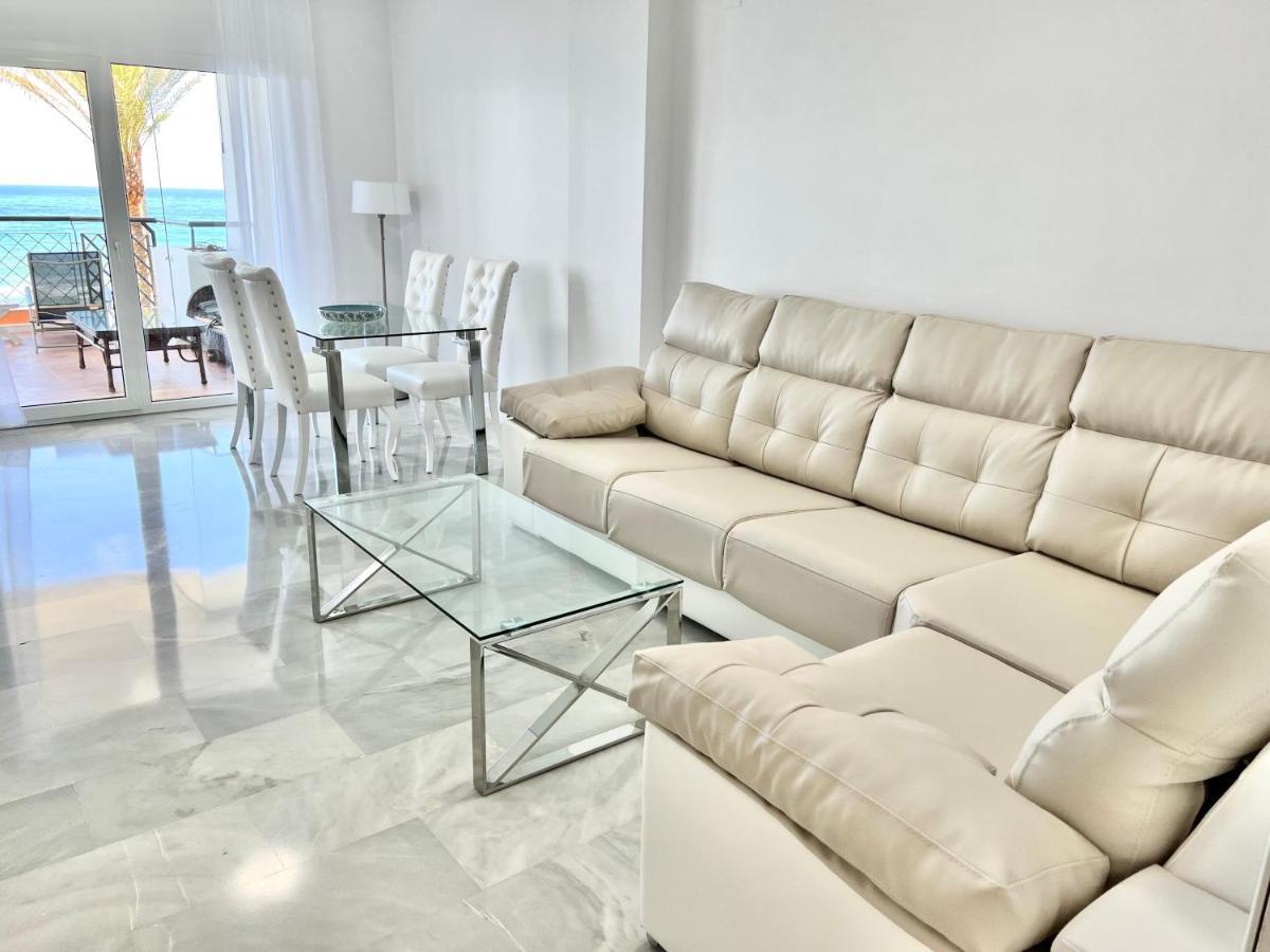 Mi Capricho 170 Beachfront Apartment Sitio de Calahonda Kültér fotó
