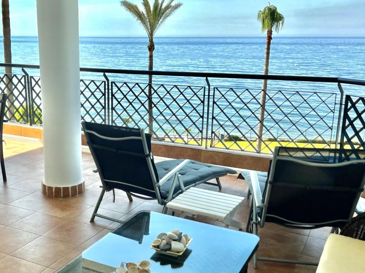 Mi Capricho 170 Beachfront Apartment Sitio de Calahonda Kültér fotó