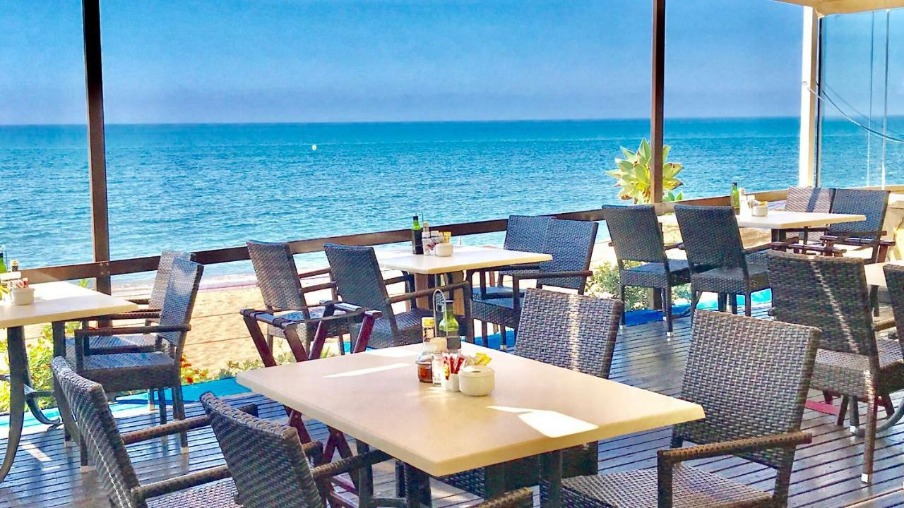 Mi Capricho 170 Beachfront Apartment Sitio de Calahonda Kültér fotó