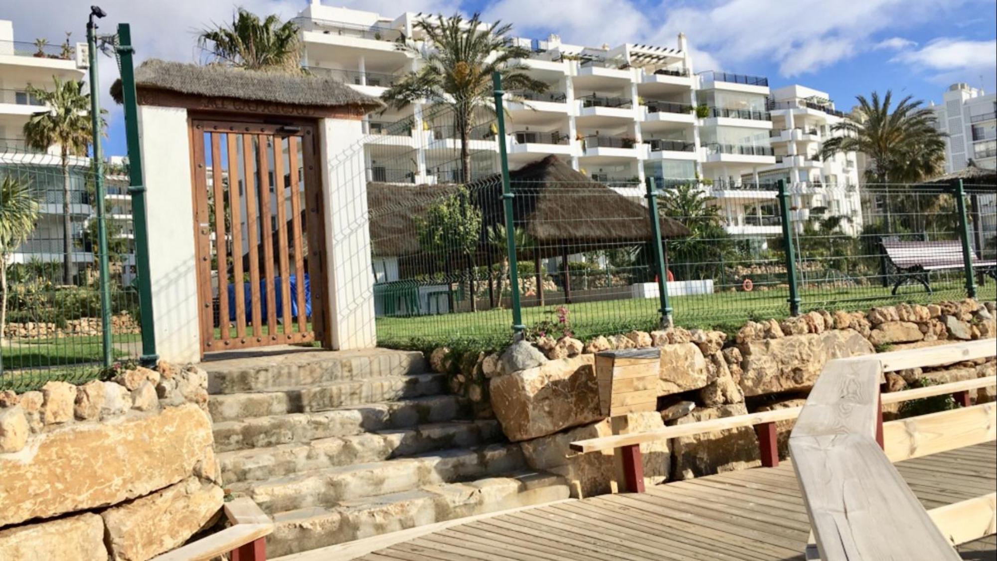 Mi Capricho 170 Beachfront Apartment Sitio de Calahonda Kültér fotó