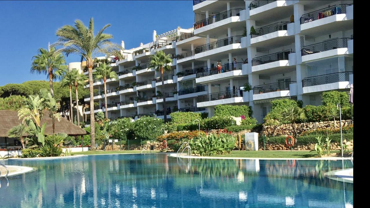 Mi Capricho 170 Beachfront Apartment Sitio de Calahonda Kültér fotó